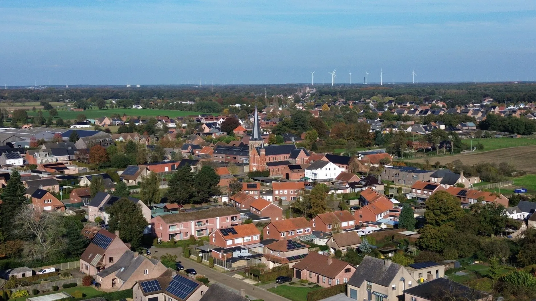 Écosystèmes énergétiques à Charleroi : solaire, stockage, bornes, conformité
